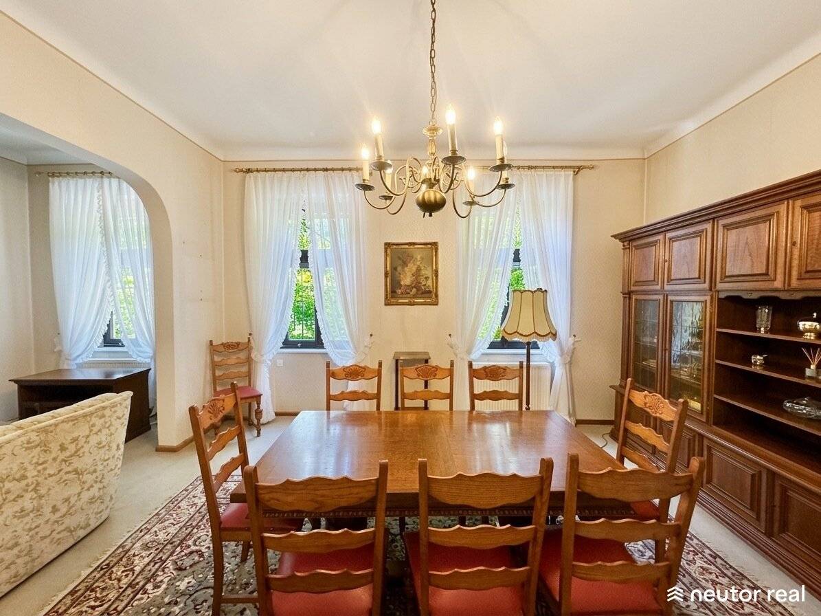 Charmantes Stadthaus in Badens bester Lage | Familientraum auf drei Ebenen