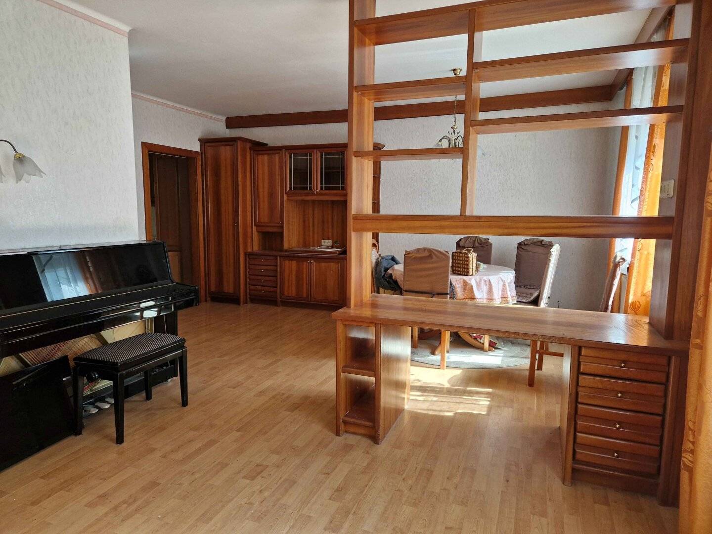 3-room apartment in need of renovation