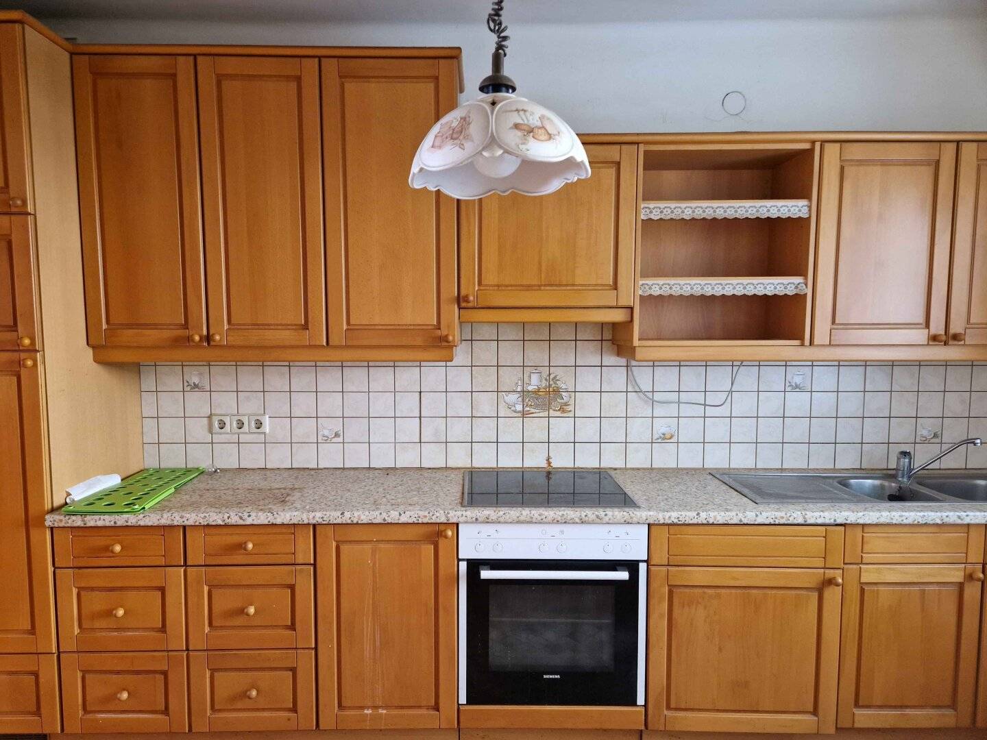 3-room apartment in need of renovation