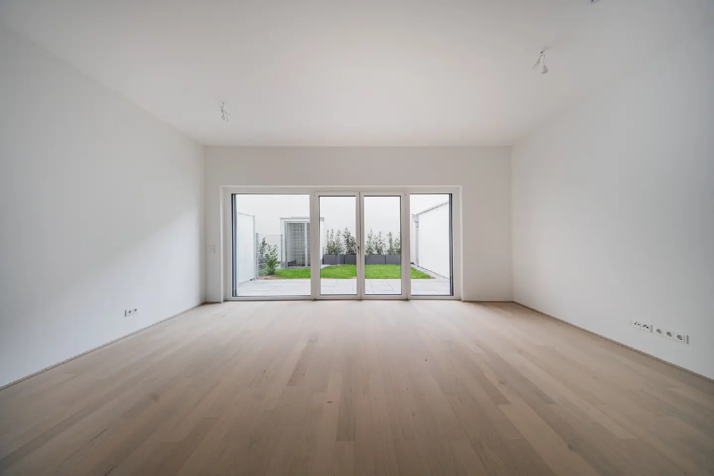 Erdgeschosswohnung mit Garten und Terrasse