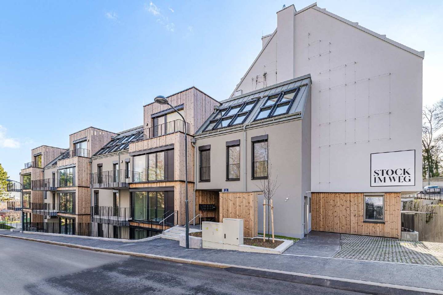 Dachgeschosswohnung first occupancy balcony with green view