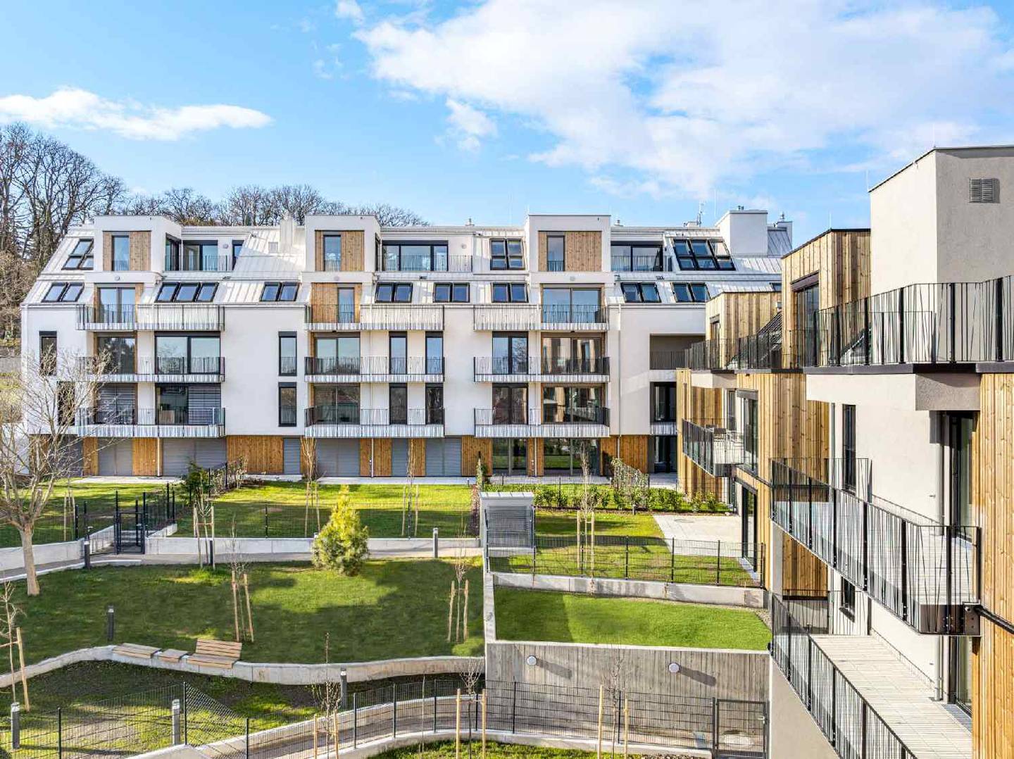 Dachgeschosswohnung first occupancy balcony with green view