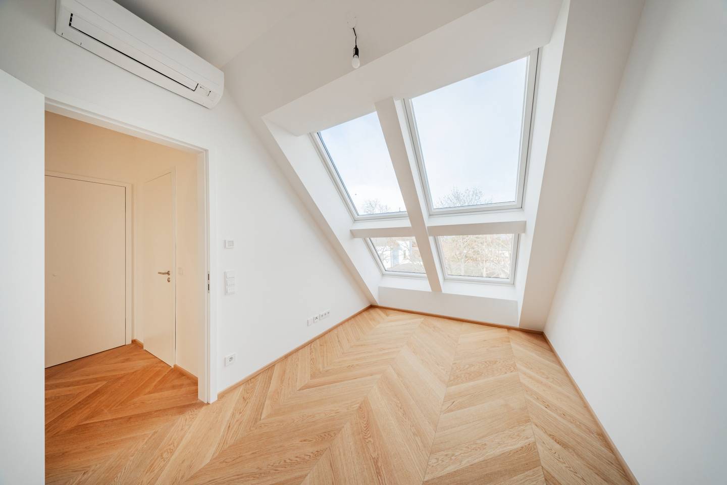 Dachgeschosswohnung Erstbezug Südterrasse