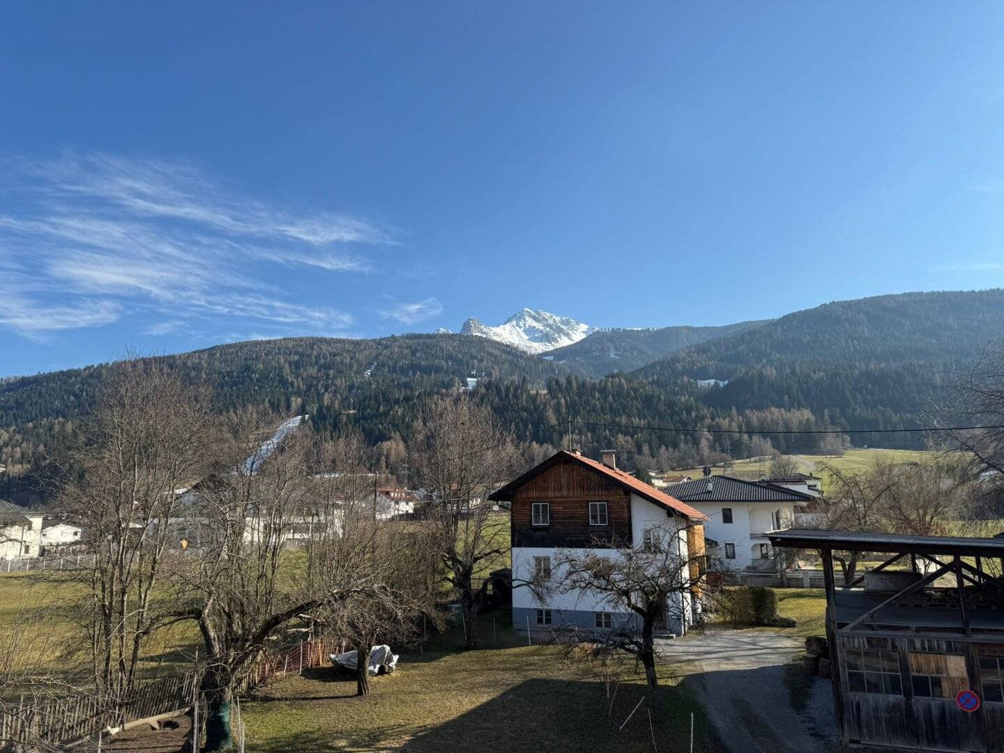 Großzügige Wohnung mit zwei sonnigen Balkonen