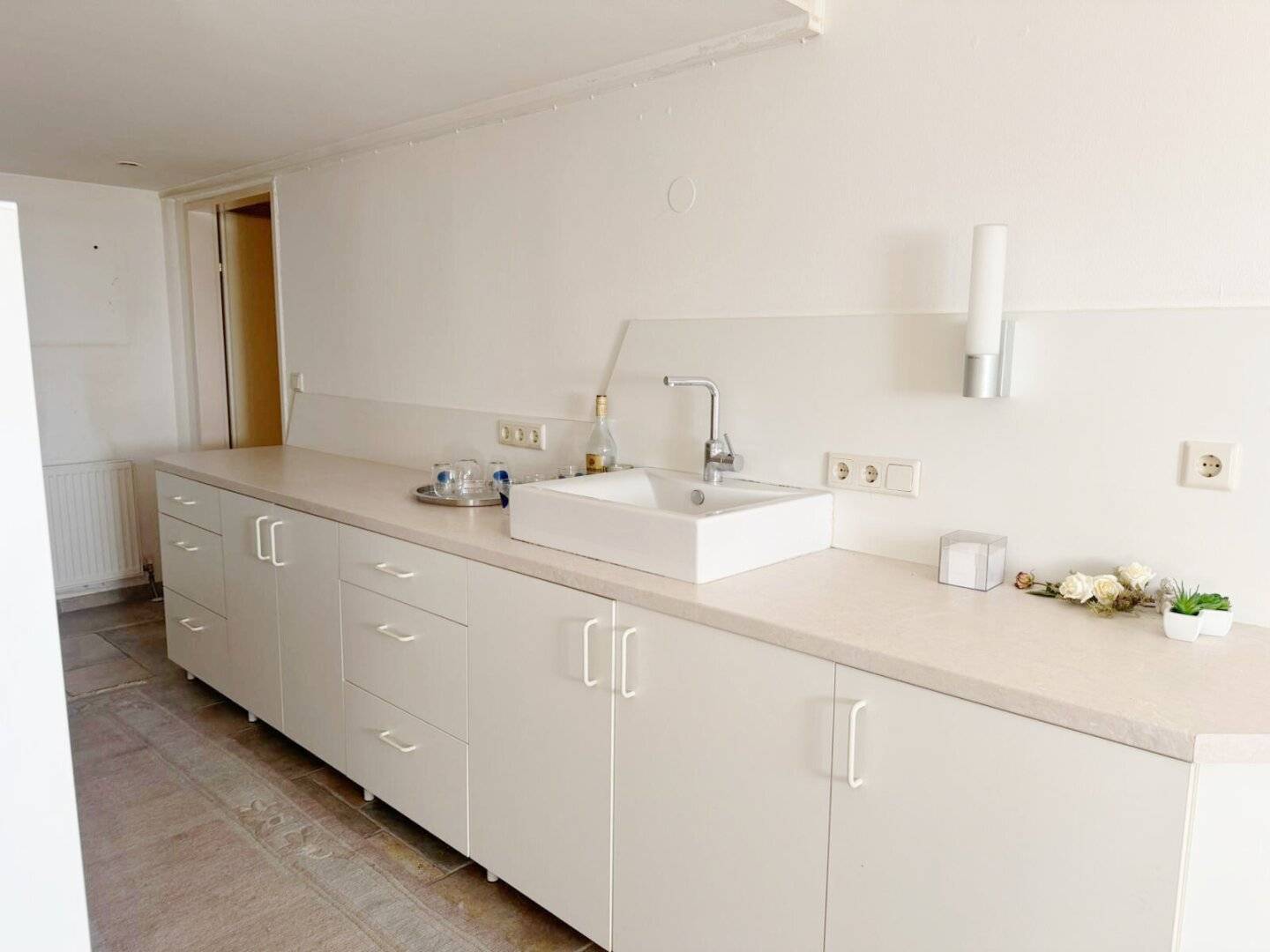 Ruhig gelegenes Mehrparteienhaus mit schöner Aussicht und viel Potenzial