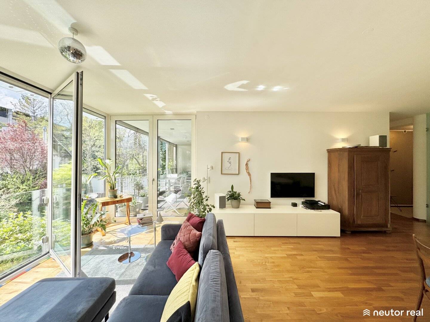 DAS STILVOLLE REFUGIUM IN DÖBLING | TRAUMHAFTE 3 ZI WOHNUNG | SONNIGE LOGGIA MIT GRÜNBLICK | OPT. GARAGE