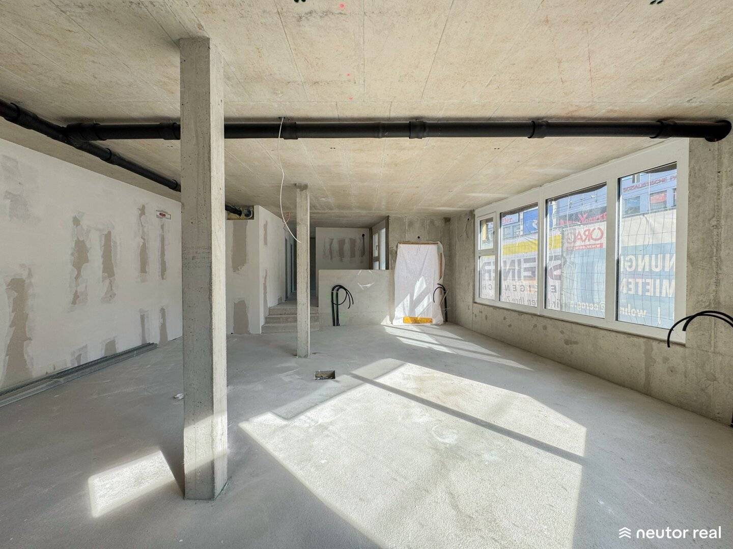 NEUER PREIS!! VIELSEITIG NUTZBARES GESCHÄFTSLOKAL IN TOP-FREQUENZLAGE | NÄHE U3 ENKPLATZ | 1110 WIEN
