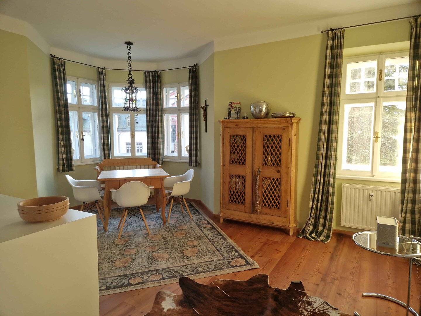 Prachtvolle Altbauwohnung mit Blick auf die Basilika