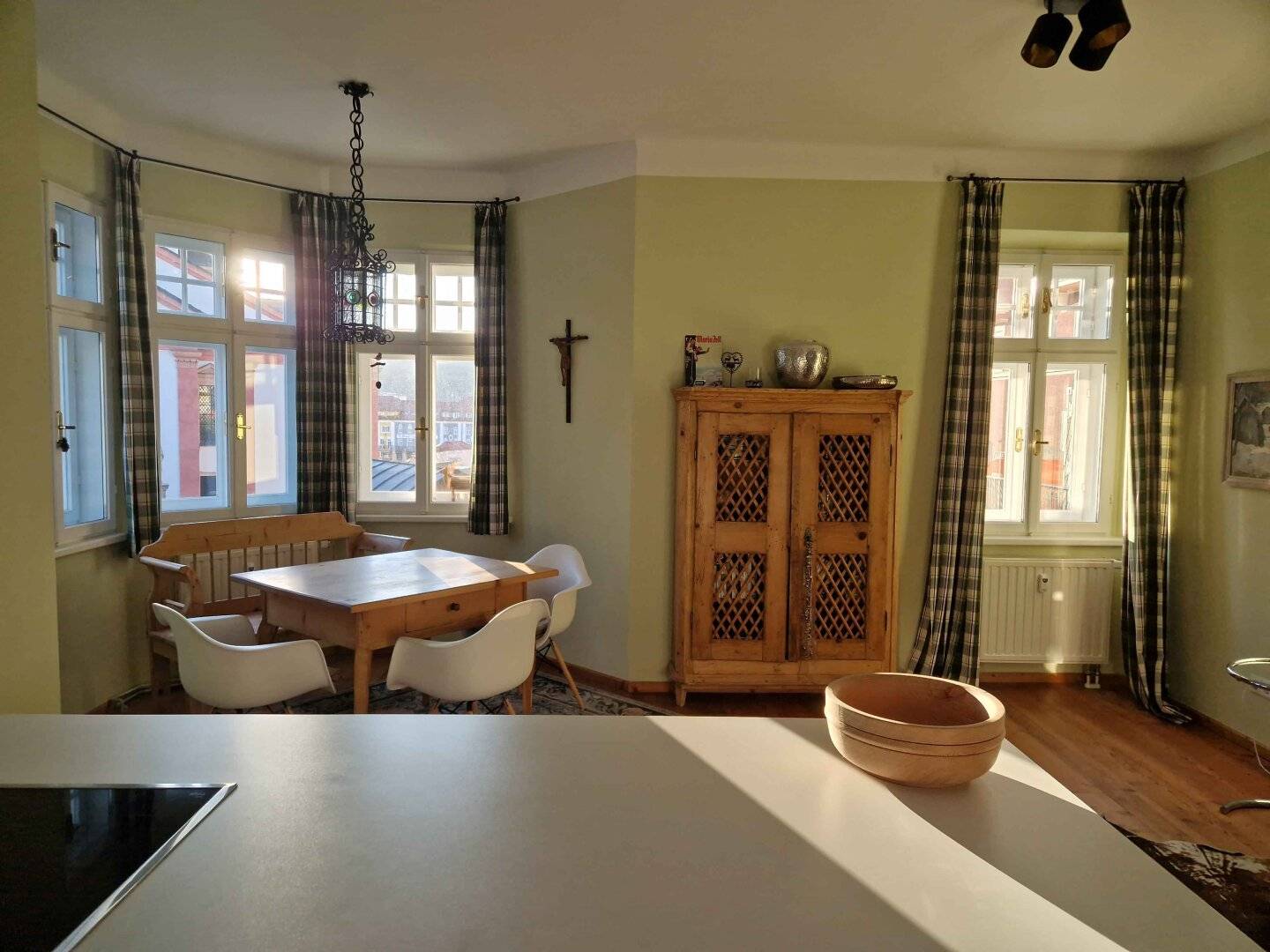 Prachtvolle Altbauwohnung mit Blick auf die Basilika