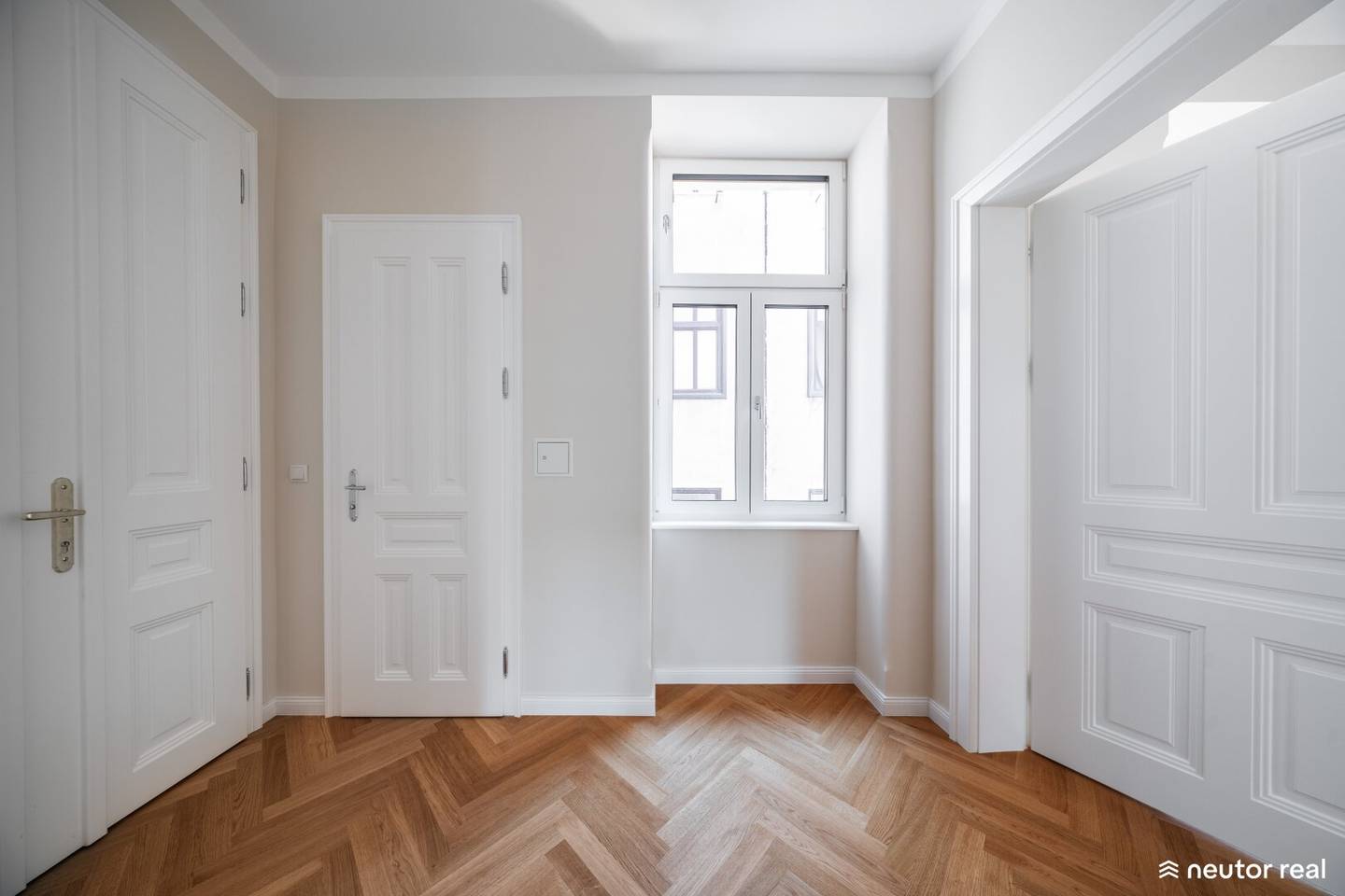 Erstbezug mit Stil: 3 Zimmer - Sanierter Altbaucharme trifft modernen Luxus - Loggia