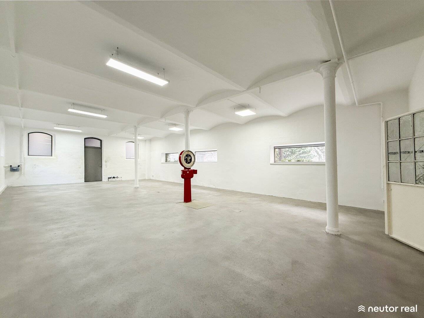 INDUSTRIAL STYLE ATELIER STUDIO - CHARMANTES BACKSTEINHAUS - EINZIGARTIGER RAUM FÜR KREATIVITÄT - DIREKT AN DER LINKEN WIENZEILE - U4/U6