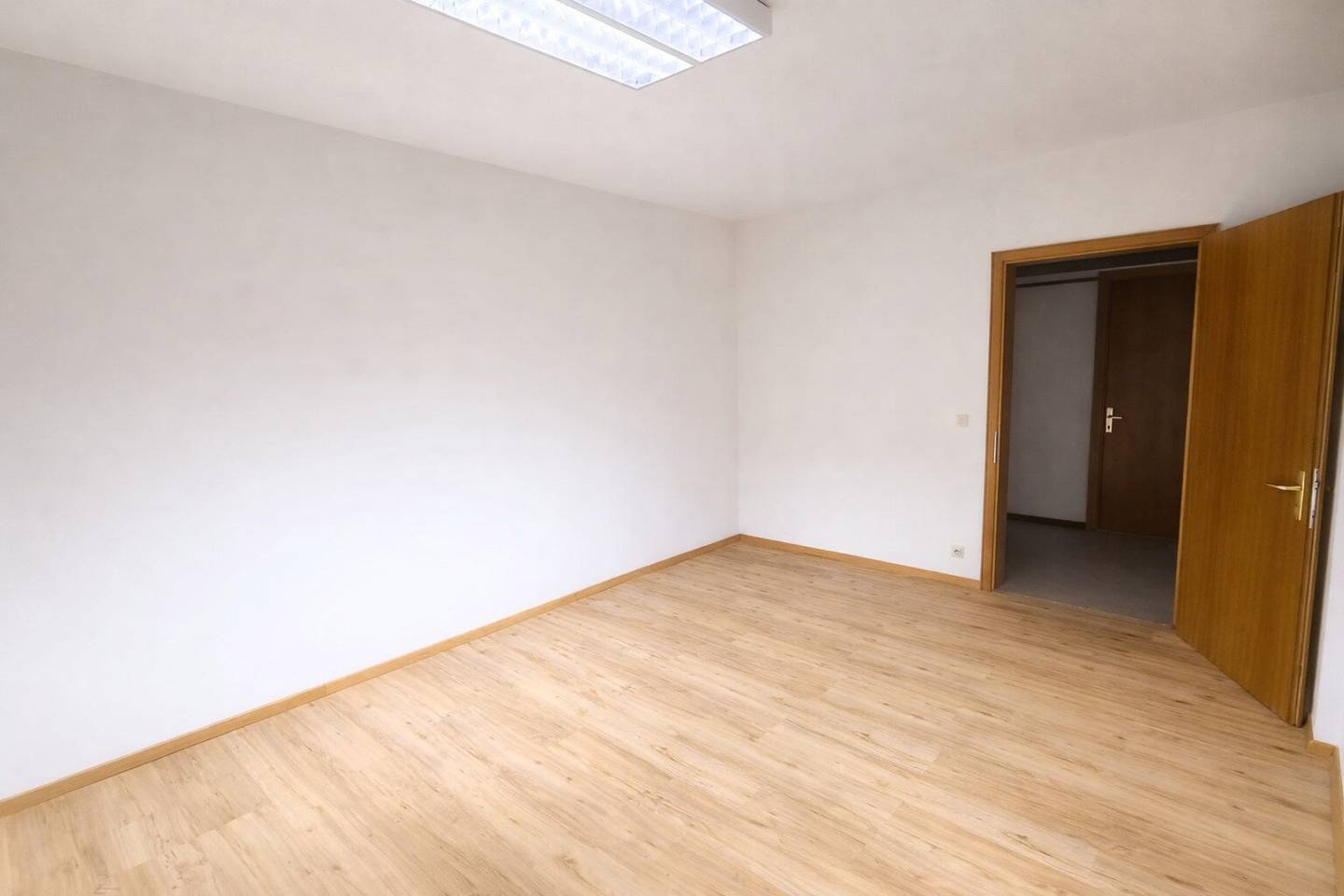 Helle Büros in Altach: 4 Flächen mit jeweils 17 m² mit Parkplatz - Attraktive Möglichkeit für dein Unternehmen!