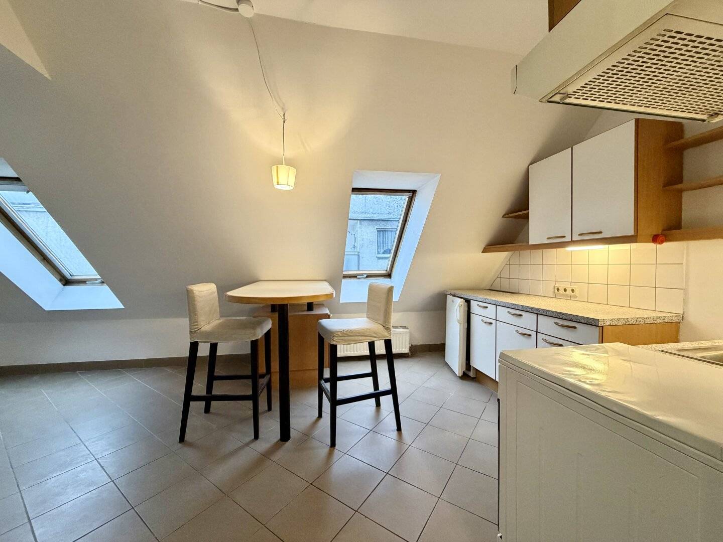 2-Zimmer DG-Apartment I Westbahnhof I äußere Mariahilfer Straße