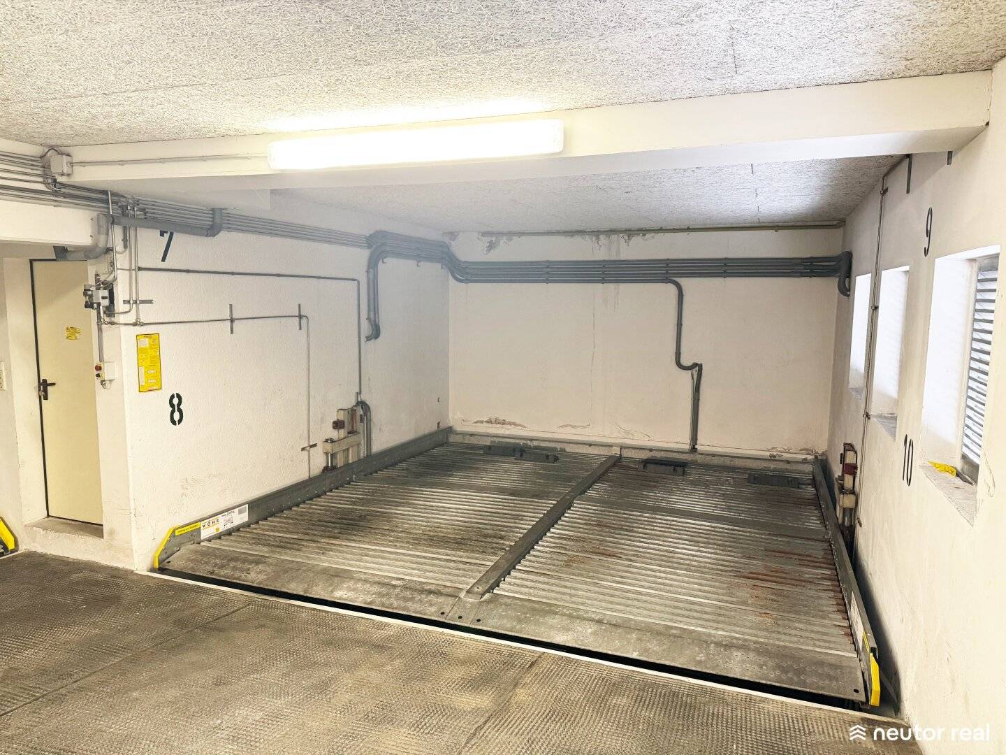 Underground parking space in Helblinggasse for sale – near Elterleinplatz