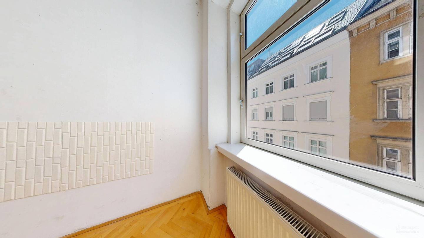 Charmante Altbauwohnung im Herzen des Karmeliterviertel | Lift