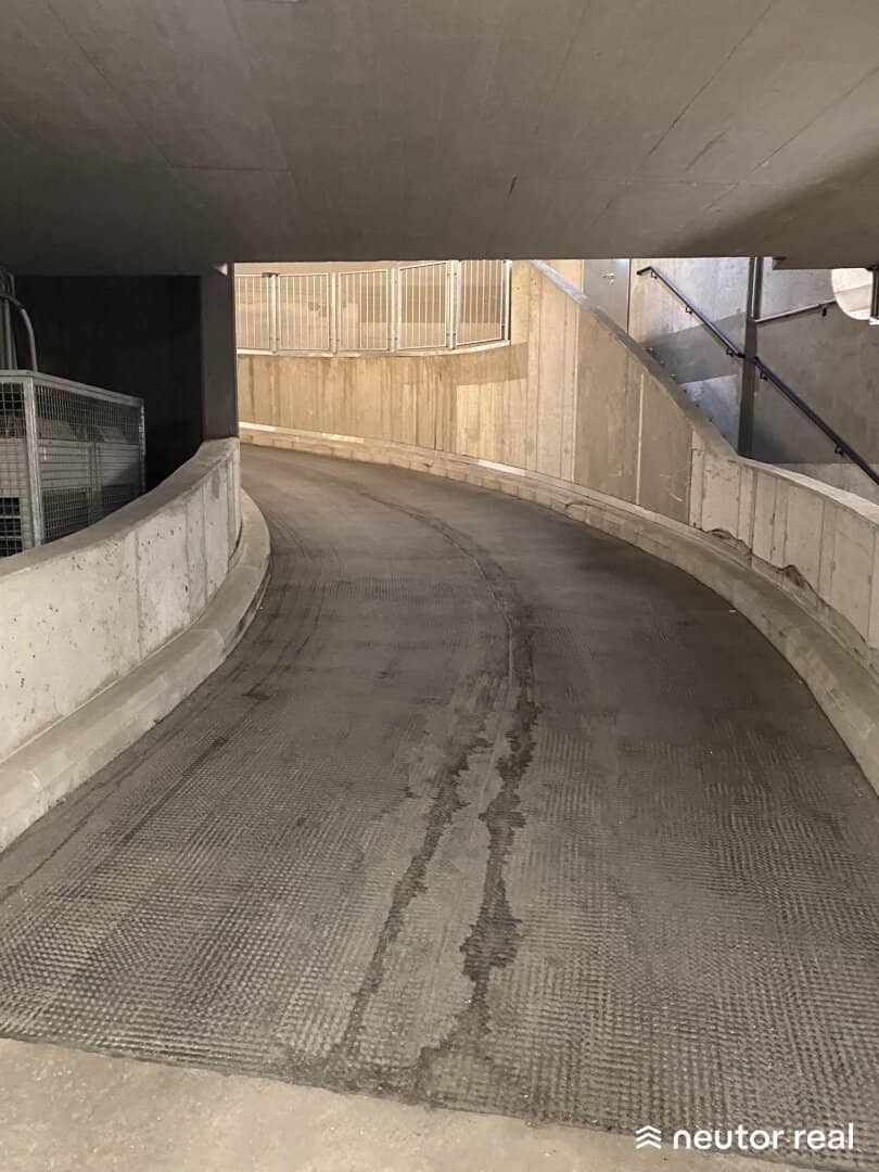 TIEFGARAGENSTELLPLATZ IN DER NÄHE LÄNGENFELGASSE U4/U6
