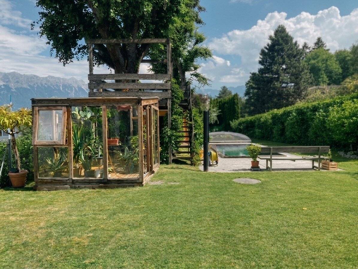 Gartenwohnung mit eigenem Pool in Innsbruck-Igls – 653 m² Privatgarten & Top-Lage