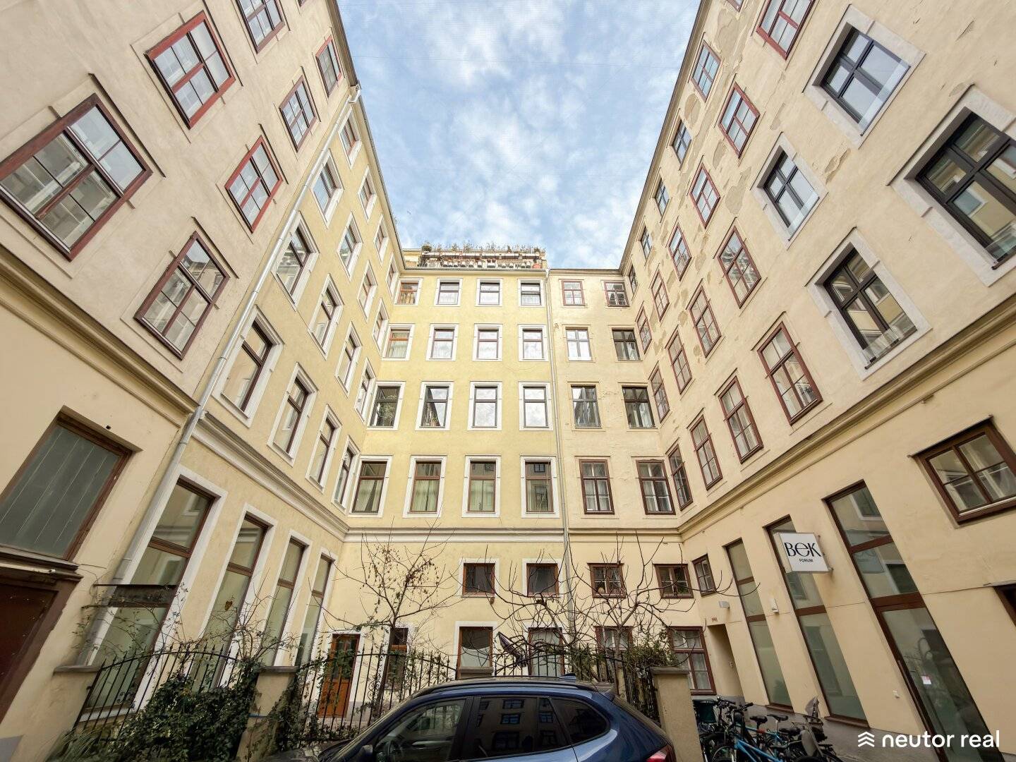 Exklusives Altbaujuwel Nähe Karlsplatz &amp; Naschmarkt - Stilvolle 3-Zimmer-Wohnung mit Loftcharakter in Bestlage des 4. Bezirks - 4. Liftstock