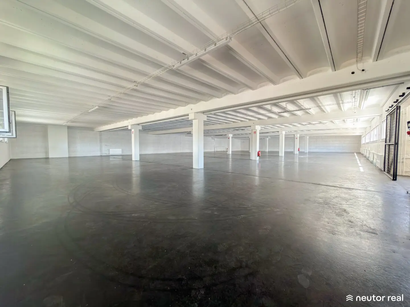 2 Monate mietfrei – temperierte Lagerfläche – ca. 849,69 m² – Laderampe und Lastenaufzug – Stellplätze – im Herzen des 12. Gemeindebezirks