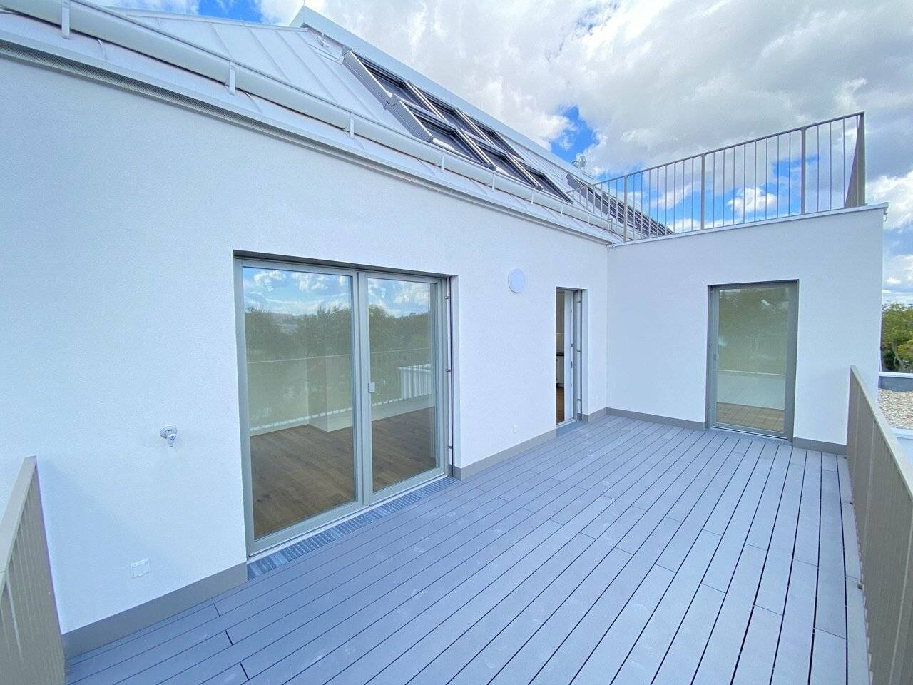 4 Zimmer mit großer Terrasse Nähe U2 Donauspital in RUHELAGE // sparsamste Heizungsart: Wasser-Wasser-Wärmepumpe