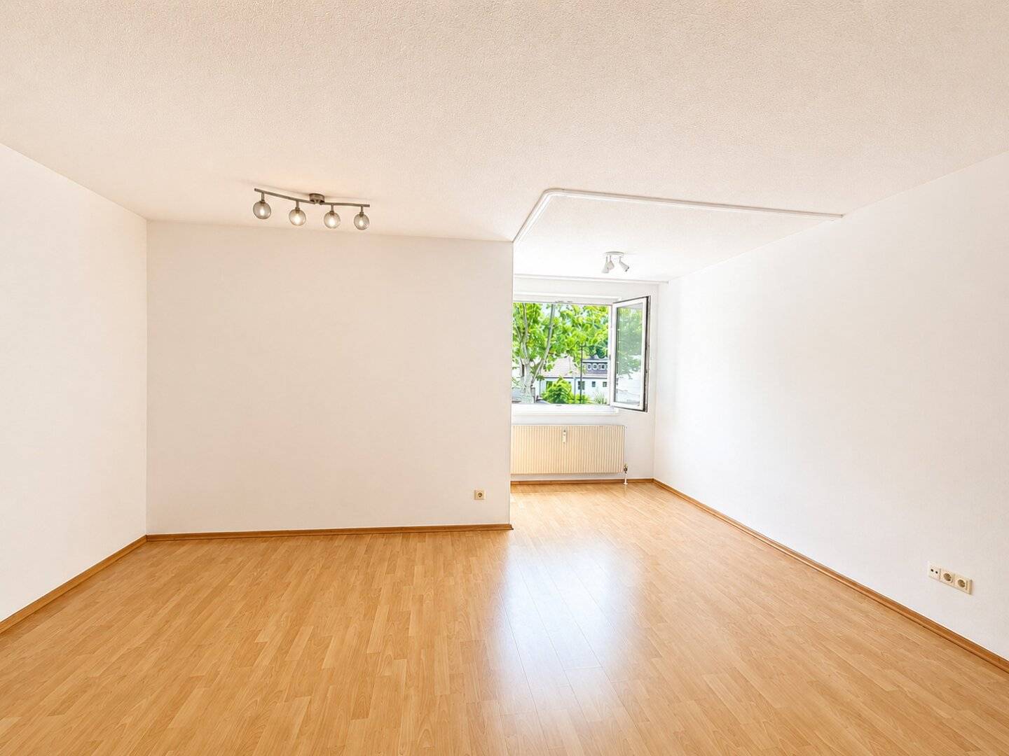 Studio in prime location between the universities in Innsbruck and near Innsbruck Airport