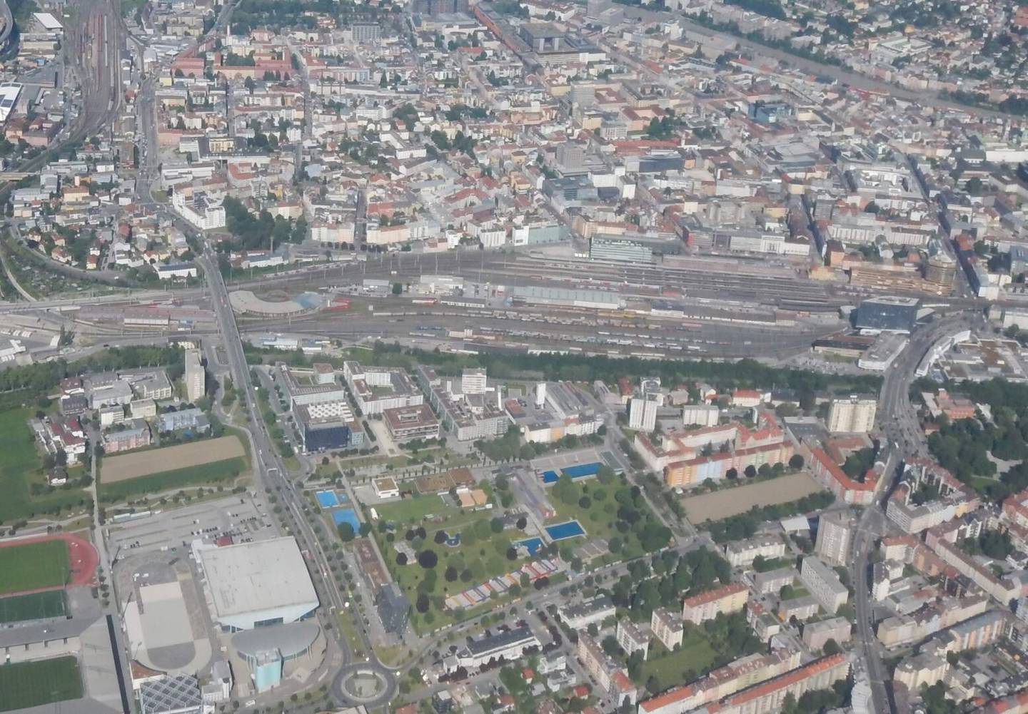 Geschäftslokal nahe Innsbruck-Hauptbahnhof und Busbahnhof als Anlageimmobilie in Innsbruck