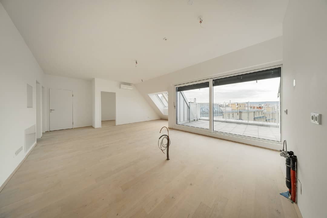 Attic apartment with terrace and wide view