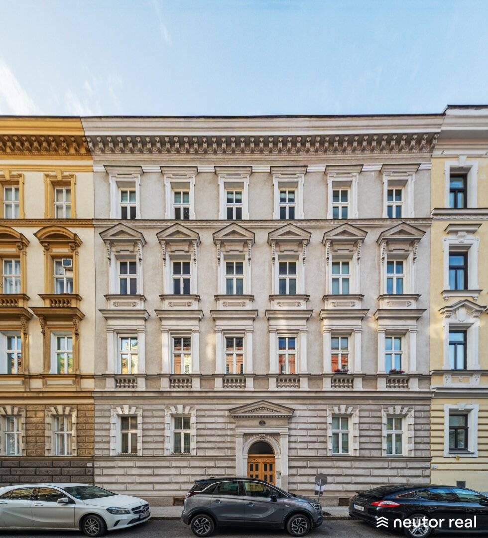 HISTORISCHES ZINSHAUSJUWEL AUS FAMILIENBESITZ IN BESTLAGE DES 18. BEZIRKS - CHARMANTER ALTBAU AUS FAMILIENBESITZ MIT EXZELLENTER INFRASTRUKTUR - NÄHE AKH UND KUTSCHKERMARKT - ca. 3,4 % RENDITE