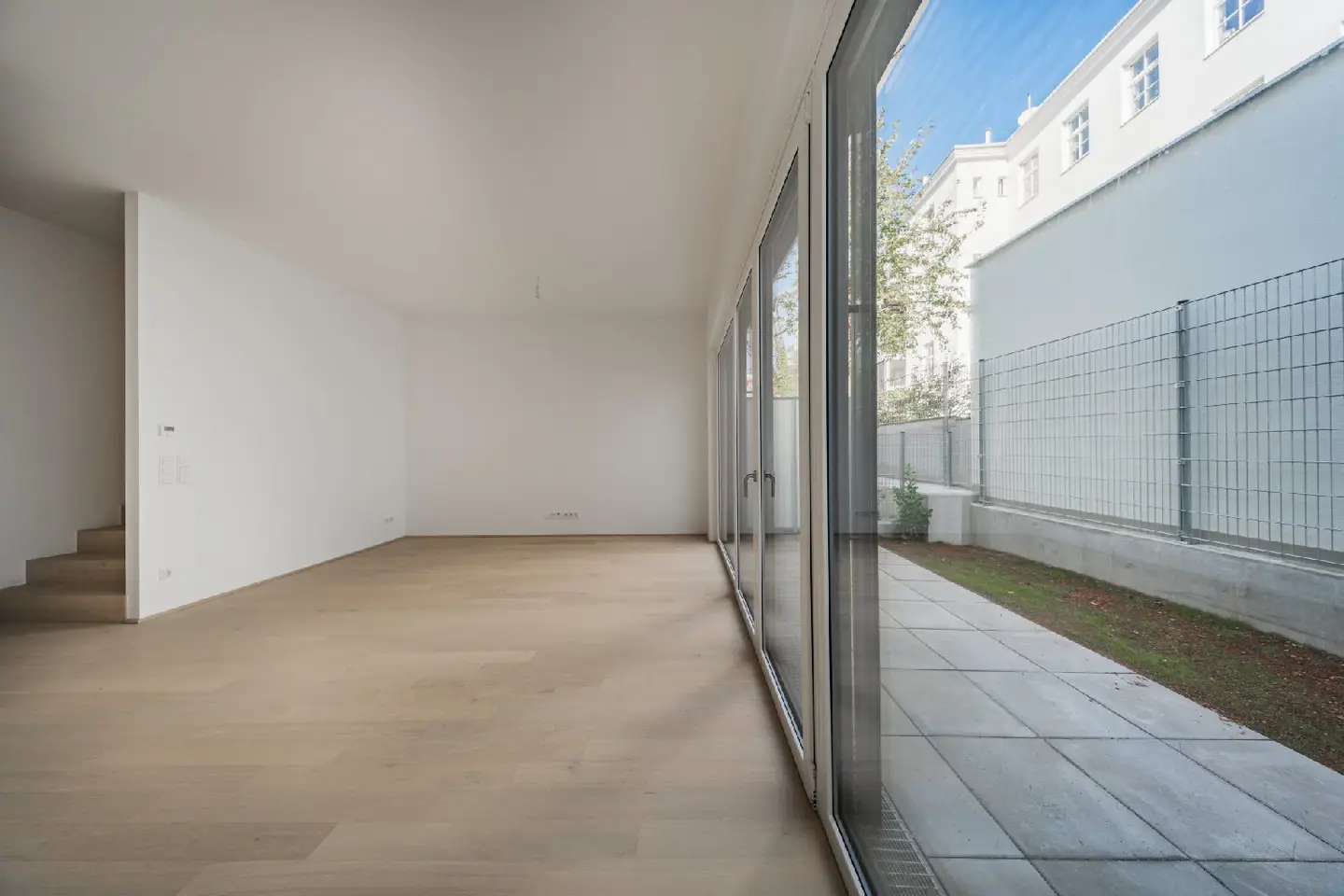 Wohnung mit großzügiger Wohnküche und Terrasse