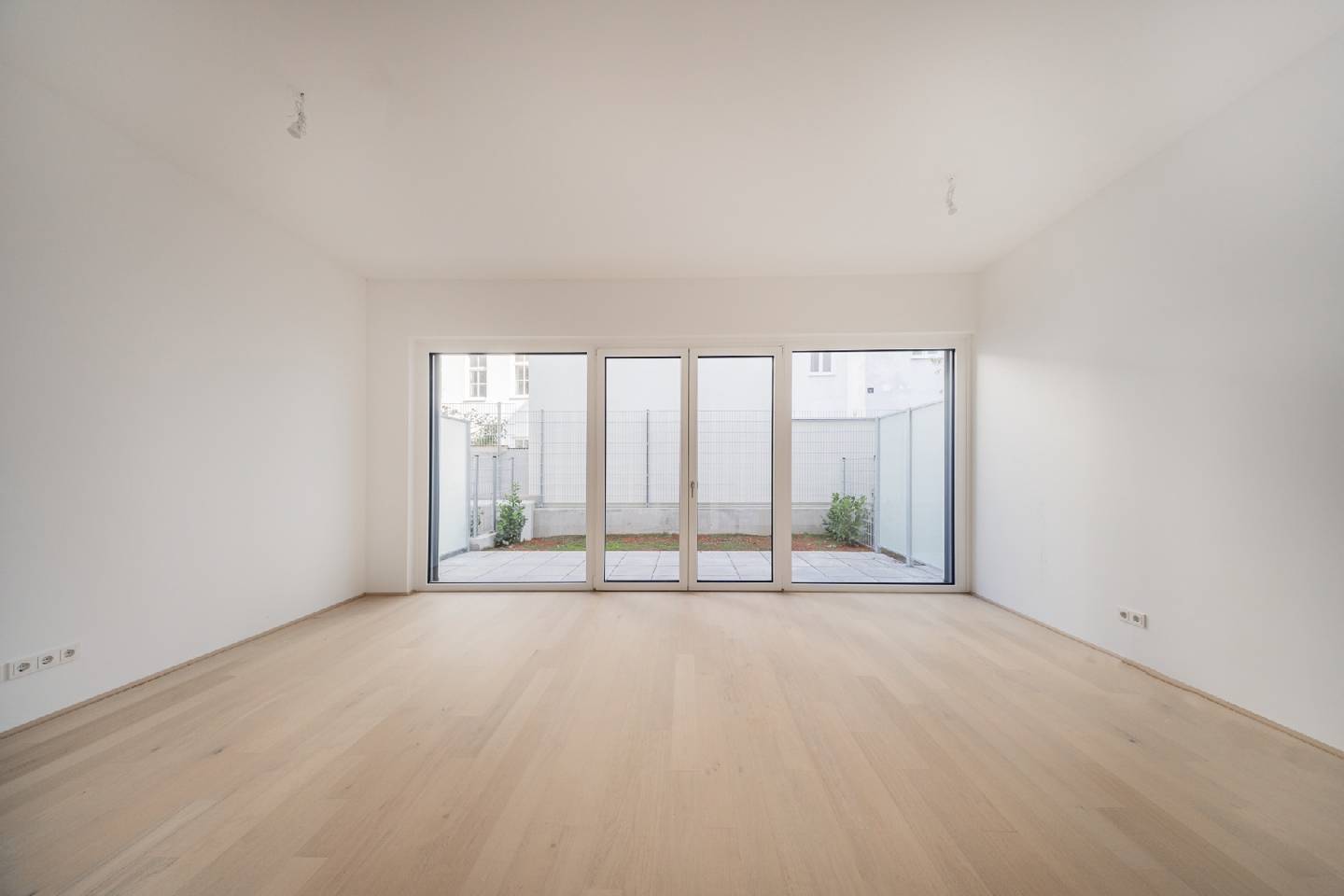 Wohnung mit großzügiger Wohnküche und Terrasse