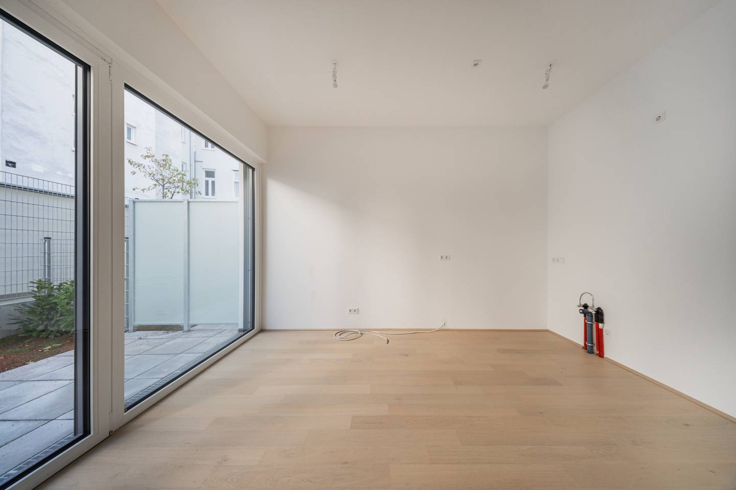 Wohnung mit großzügiger Wohnküche und Terrasse