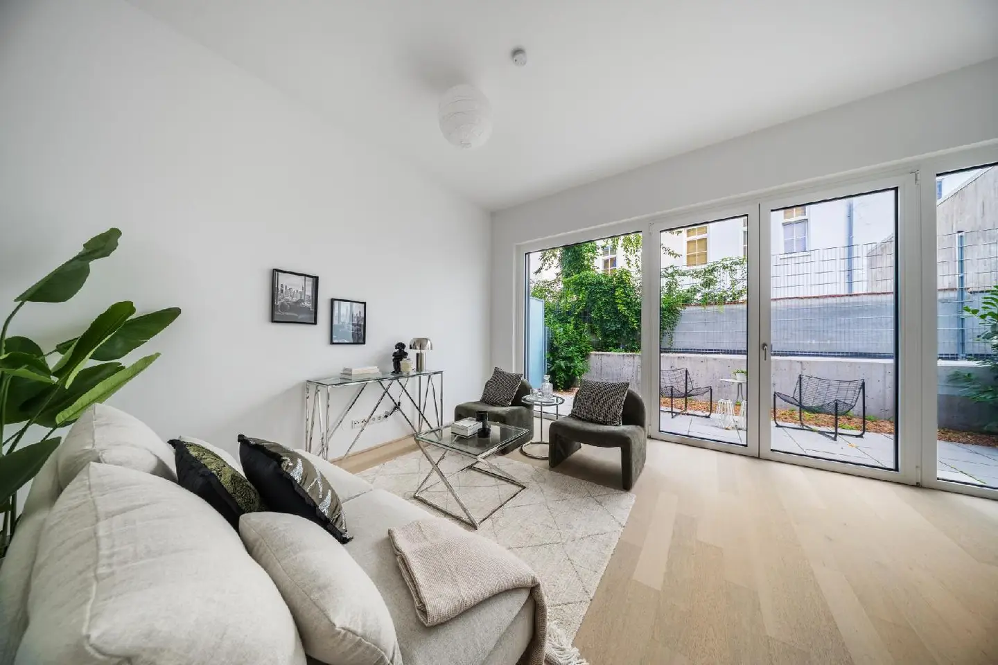 Erdgeschosswohnung Neubau mit Garten Terrasse