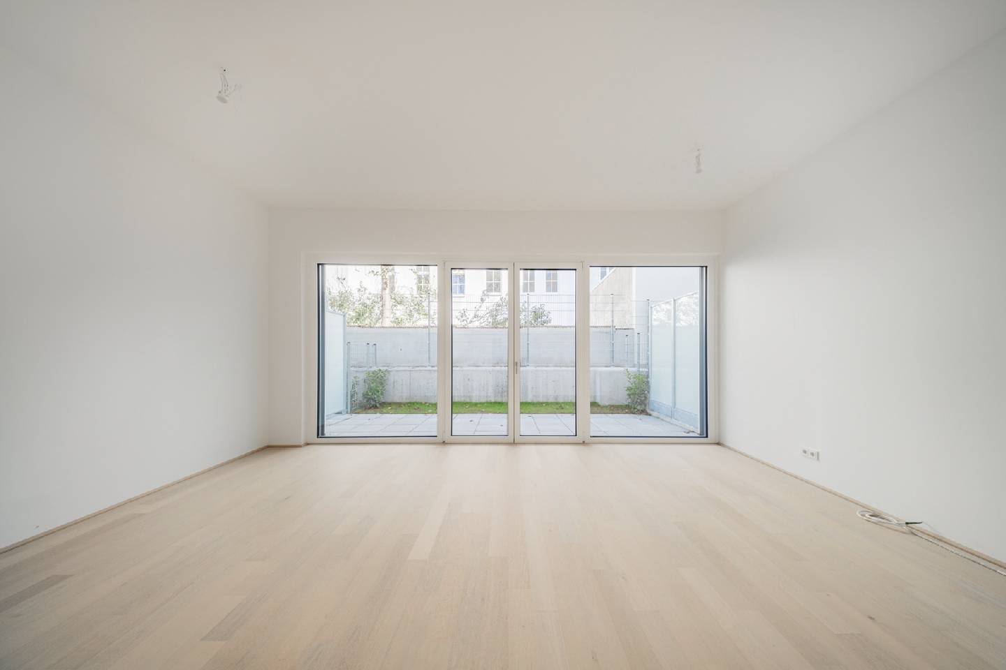 Erdgeschosswohnung Neubau mit Garten Terrasse