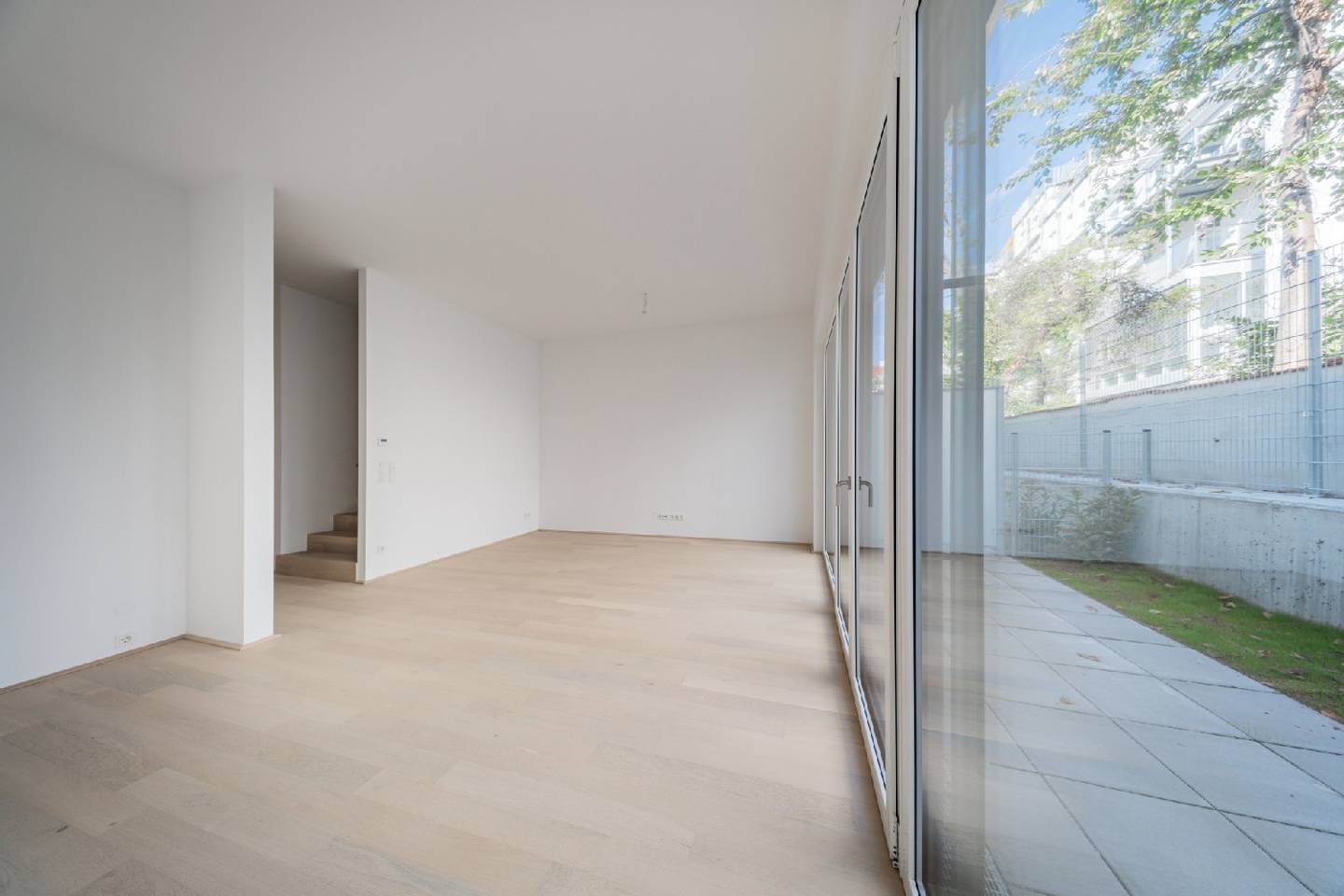 Erdgeschosswohnung Neubau mit Garten Terrasse