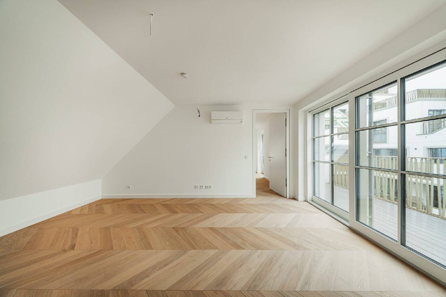 Wien 4, Neubau-Wohnung mit 2-Zimmer, Balkon am Naschmarkt, 54 m²
