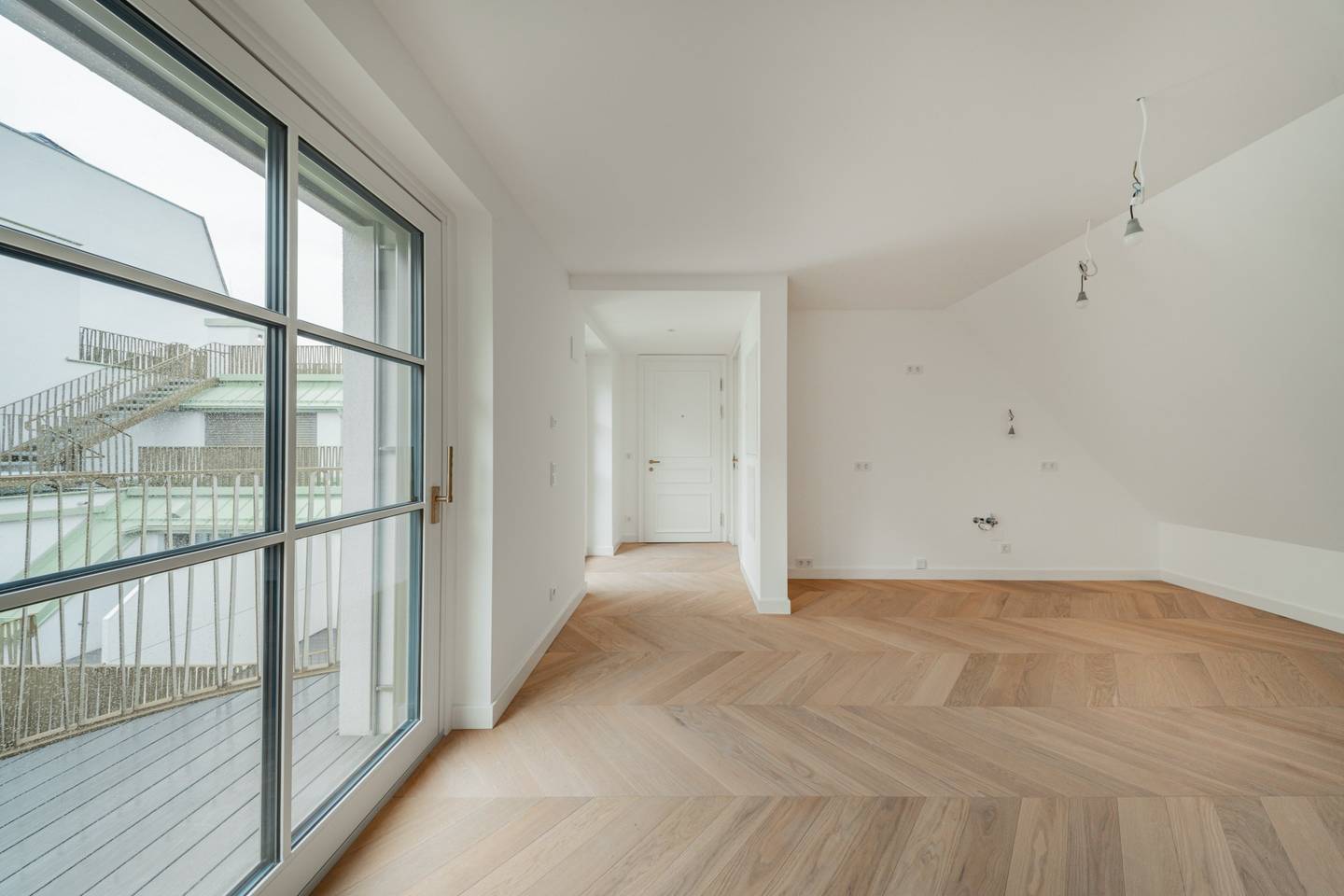 Wien 4, Neubau-Wohnung mit 2-Zimmer, Balkon am Naschmarkt, 54 m²