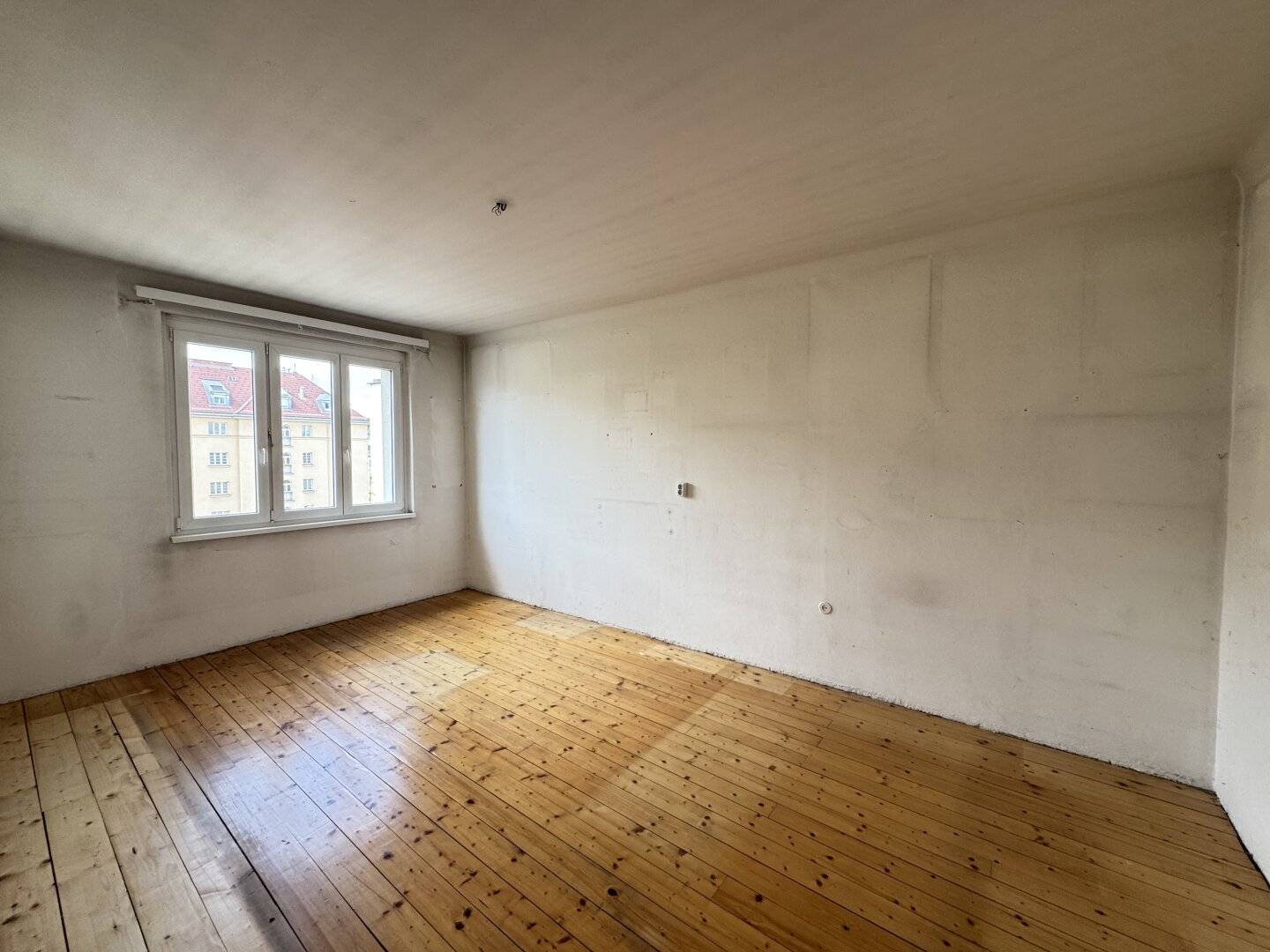 *Sanierungsbedürftiger Pärchenhit in absoluter Ruhelage bei Hernals* Ab sofort verfügbar!*