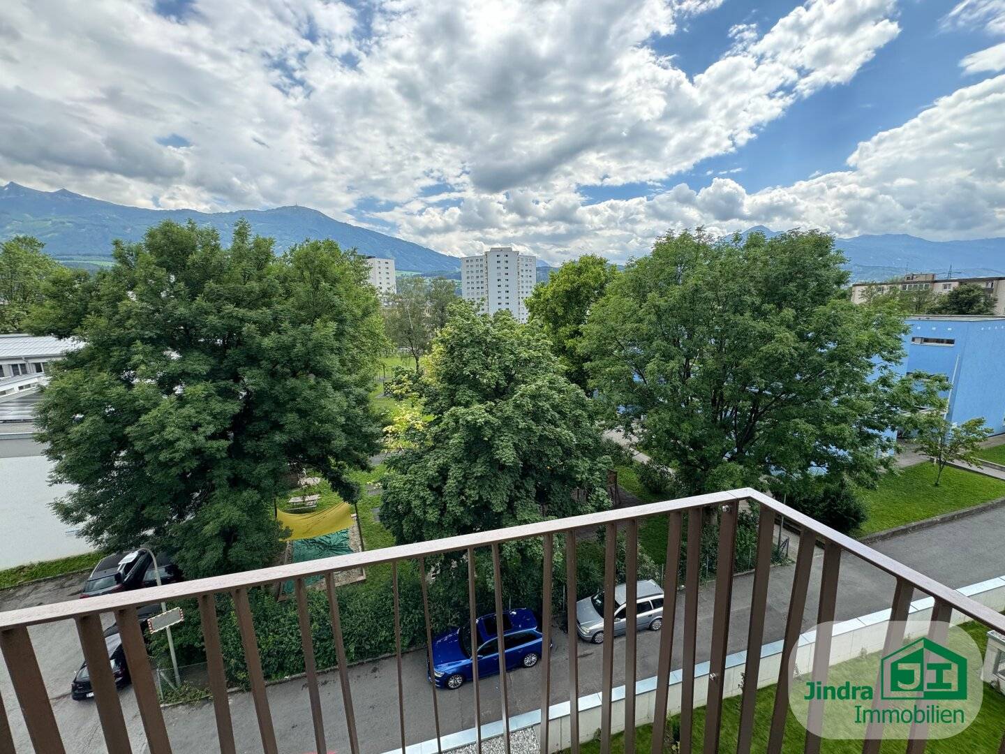 Erstklassiges Wohnen in Innsbruck: Moderne 3-Zimmer Wohnung mit Aussichtsterrasse !