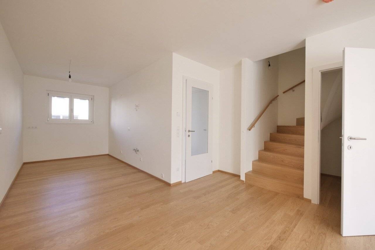 Erstbezug Reihenhaus 2xGarten | Parken | Wärmepumpe