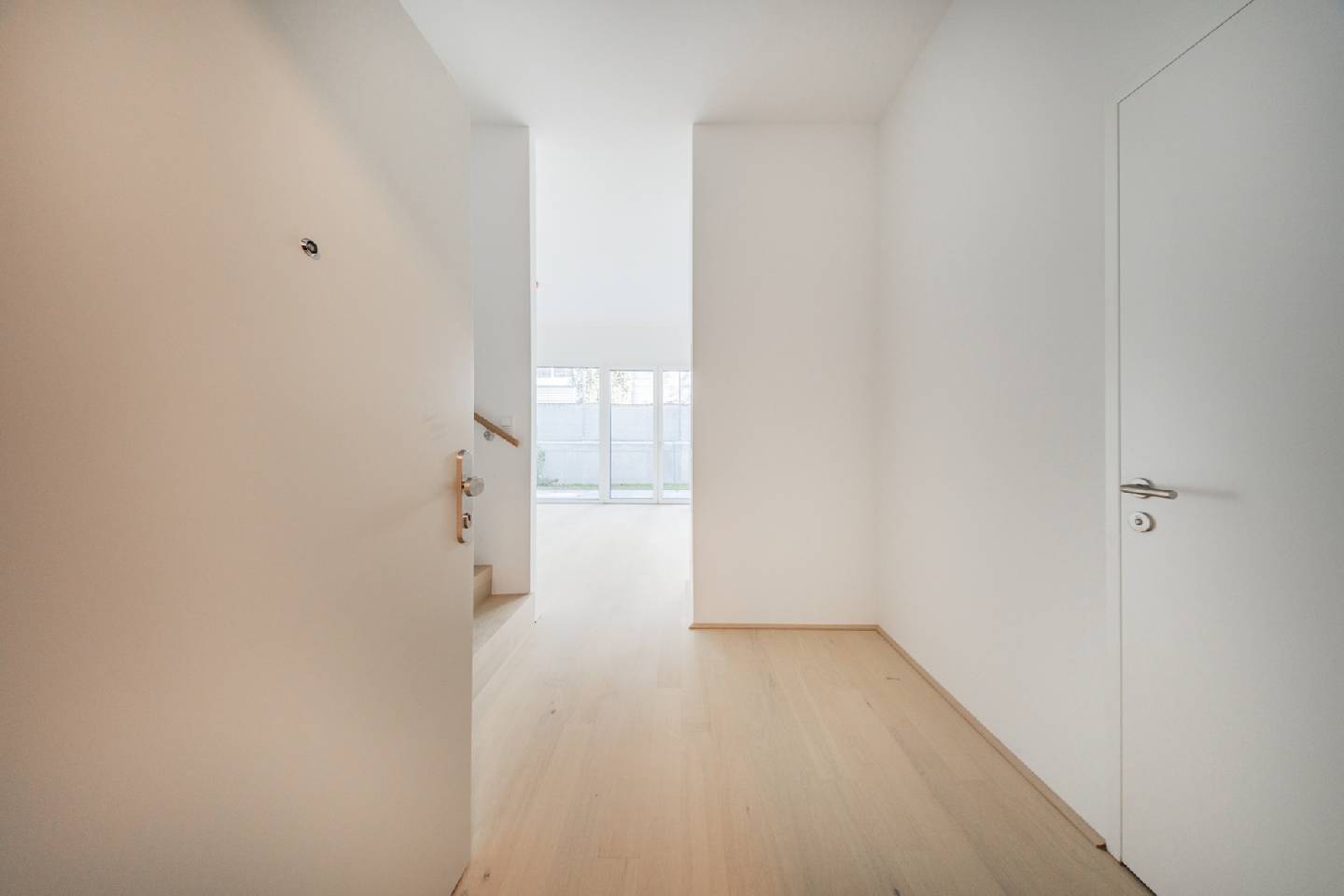 Erdgeschosswohnung mit Terrasse und Garten