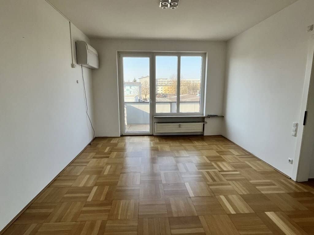 Großzügiges Wohnbüro mit Balkon, Aufzug & Stellplatz in zentraler Linzer Lage zu mieten!
