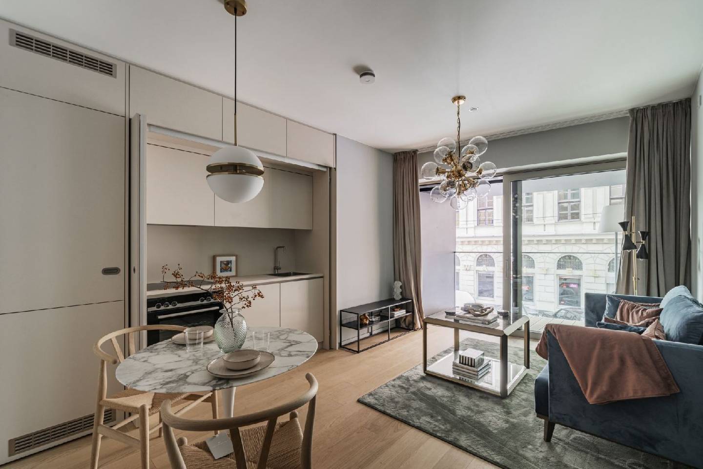 Wohnung mit Loggia klimatisiert hochwertig möbliert