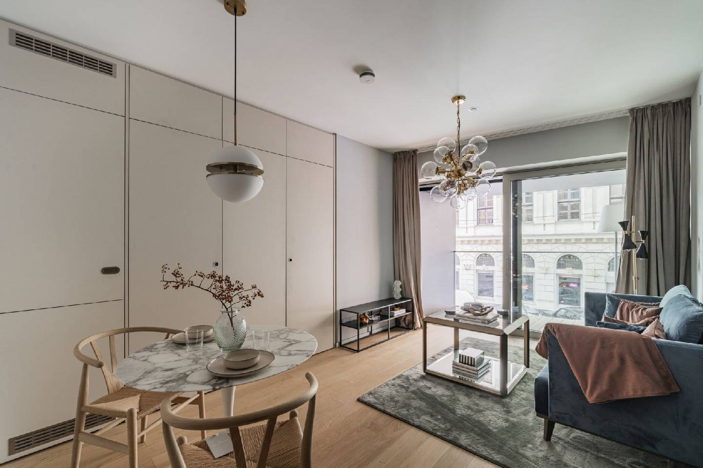 Wohnung mit Loggia klimatisiert hochwertig möbliert