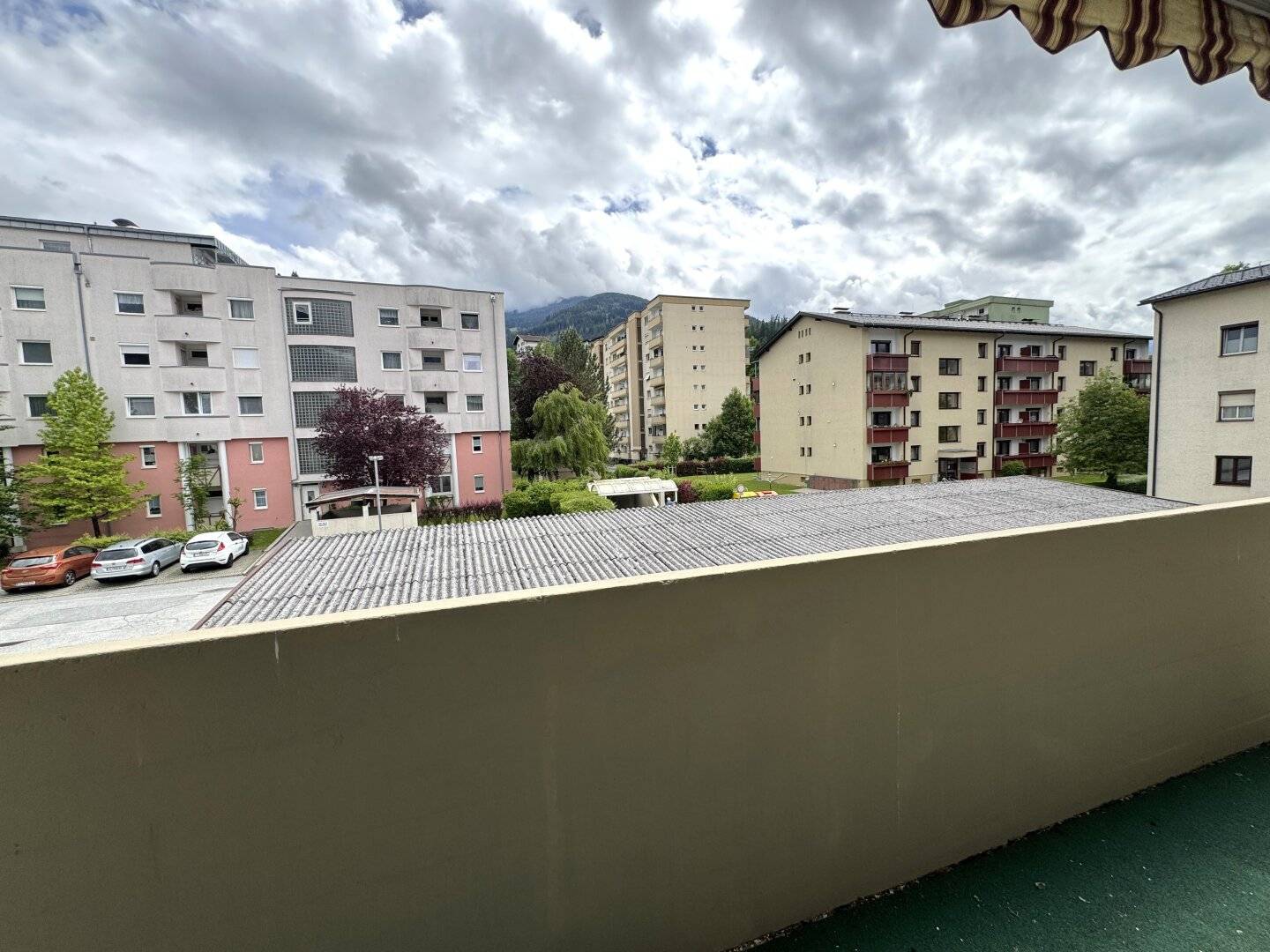 Günstige 3-Zi-Wohnung in Wattens mit Balkon und Garage zum Sanieren