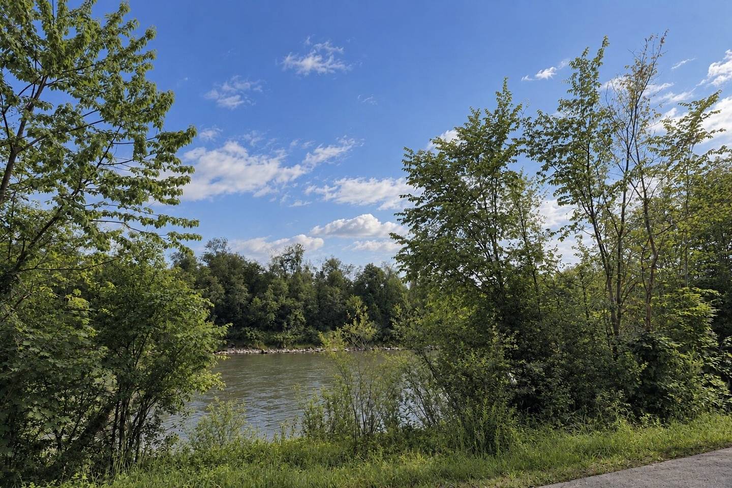 Entwicklungspotenzial in Premiumlage: Exklusives Grundstück mit Altbestand direkt an der Salzach in Salzburg-Aigen