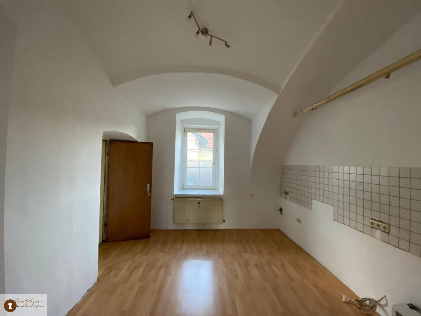 Attraktives Investitionsobjekt: Vielseitiges Zinshaus mit Potenzial in der Kärntnerstraße – Ihr zukünftiger Firmenstandort zum Kauf