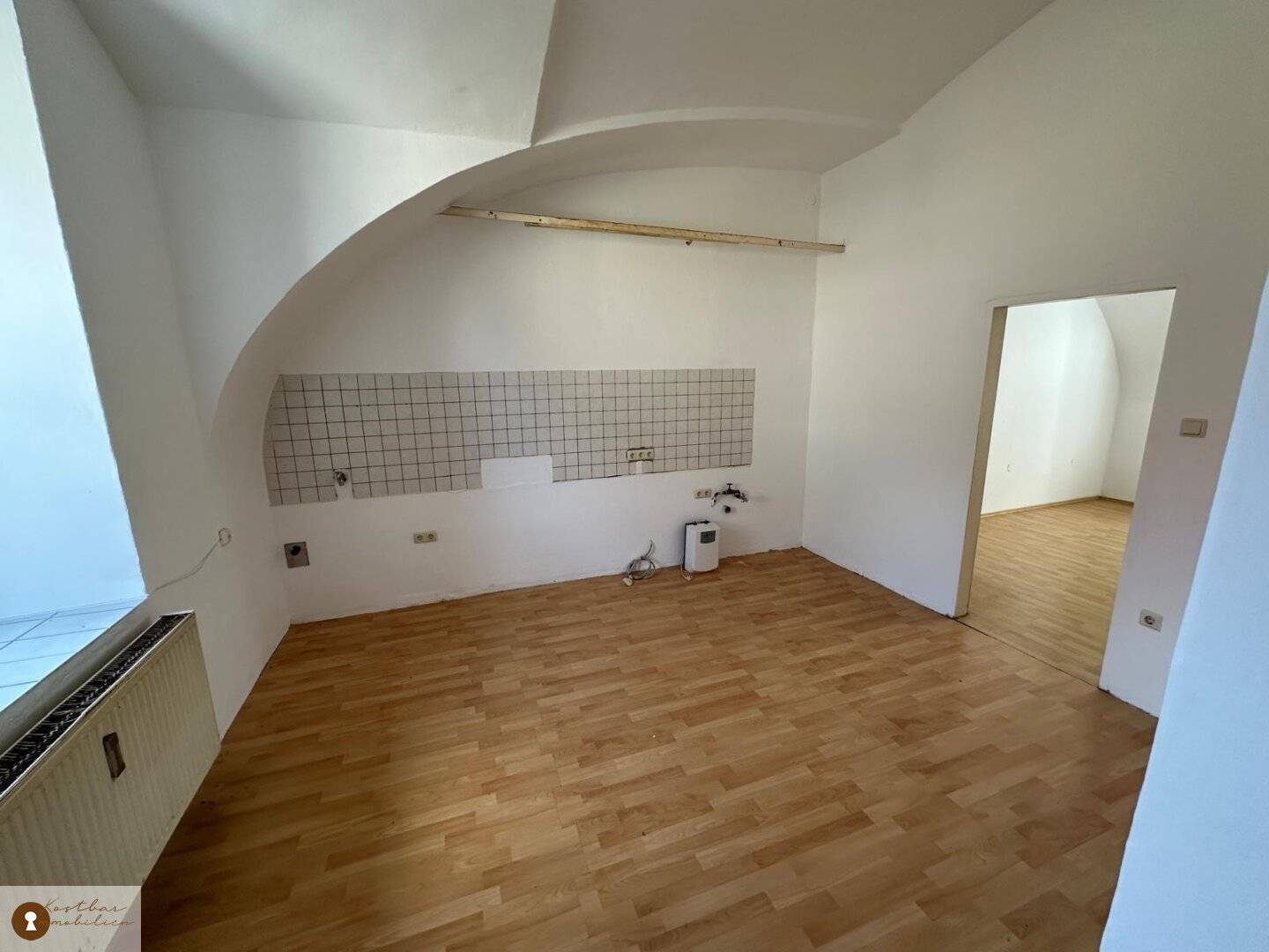 Attraktives Investitionsobjekt: Vielseitiges Zinshaus mit Potenzial in der Kärntnerstraße – Ihr zukünftiger Firmenstandort zum Kauf