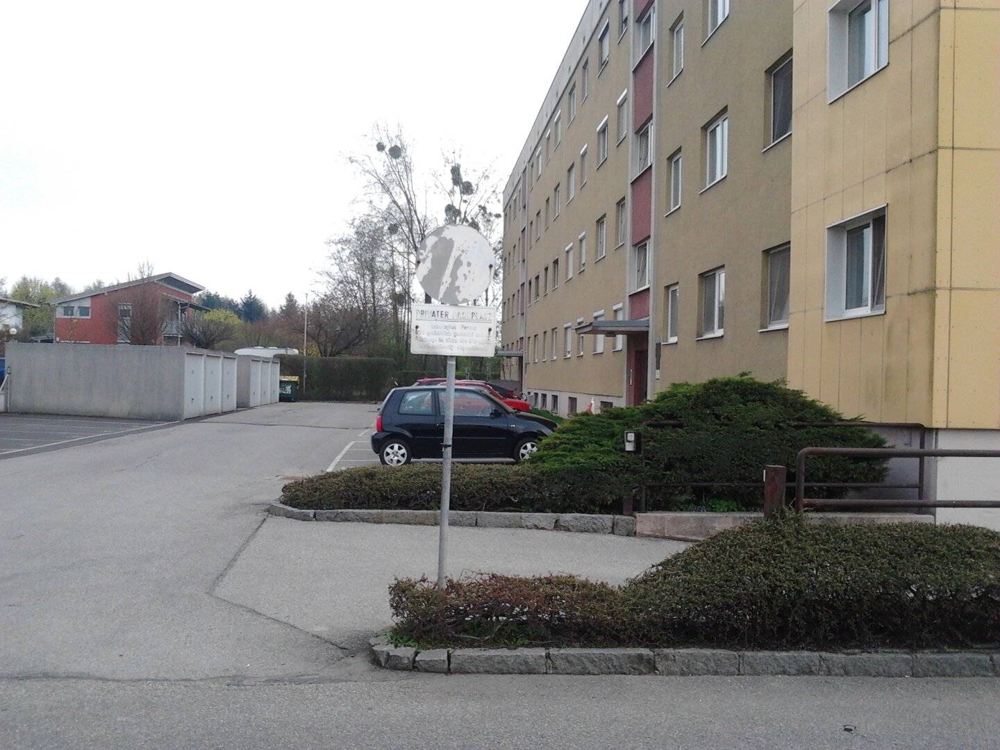 Ideal parken in Luftenberg: Tiefgarage für nur 70 € mtl. – Sichern Sie sich Ihren Platz!