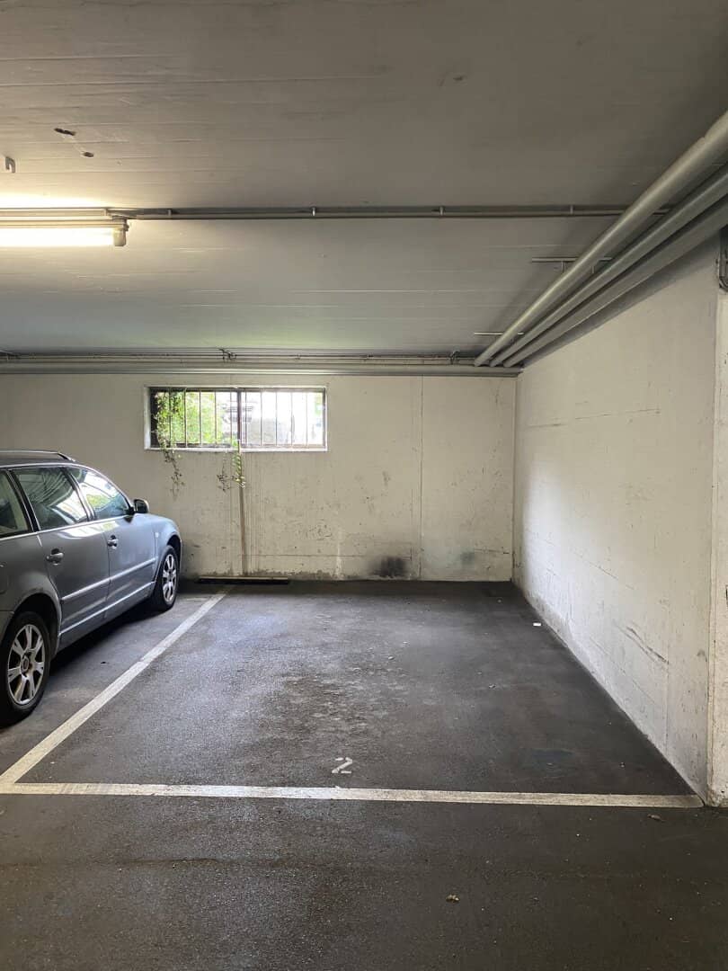 Ideal parken in Luftenberg: Tiefgarage für nur 70 € mtl. – Sichern Sie sich Ihren Platz!