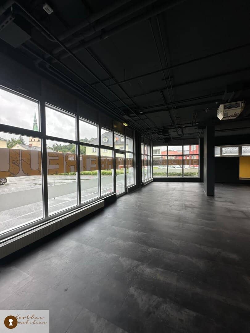 "Optimale Gewerbefläche in Voitsberg: Attraktive barrierefreie Immobilie mit Parkplätzen sucht neuen Mieter!"
